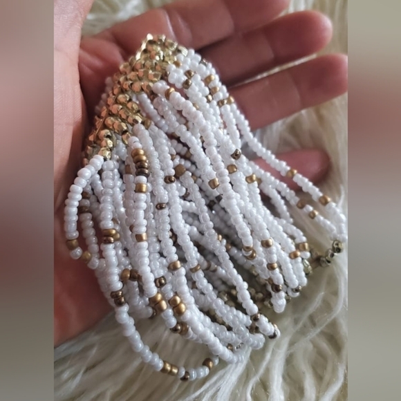 Handmade Beaded White and Gold Wrap Bracelet. African Jewelry 🌴 - Picture 6 of 7